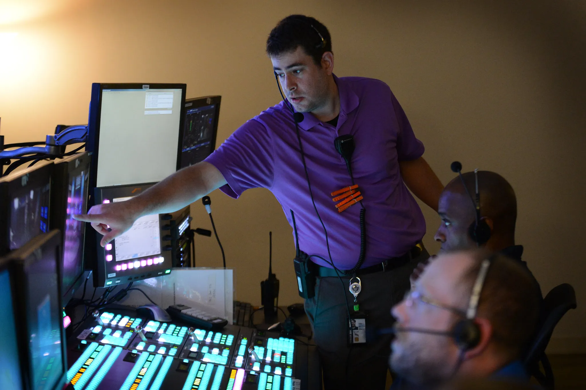 White canvas laptop sleeve with gray felt interior, silver zipper, and tan leather zipper pull.